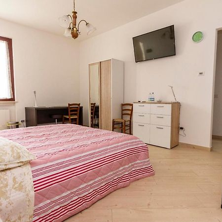 La Colomba B&B Castellaro  Экстерьер фото