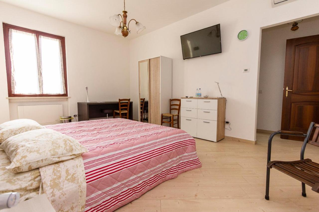 La Colomba B&B Castellaro  Экстерьер фото