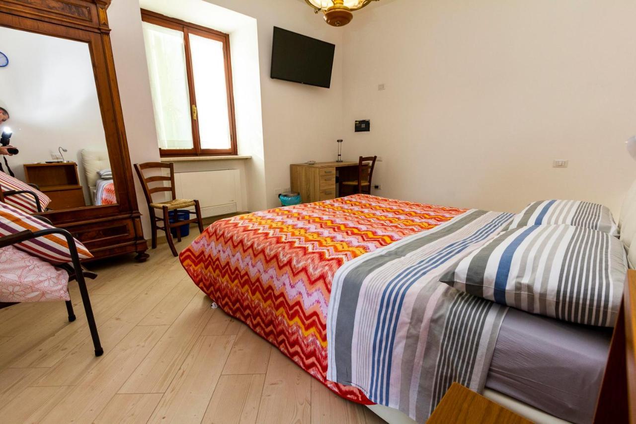 La Colomba B&B Castellaro  Экстерьер фото