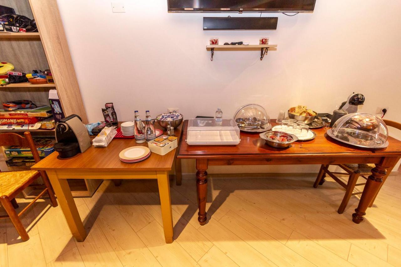 La Colomba B&B Castellaro  Экстерьер фото
