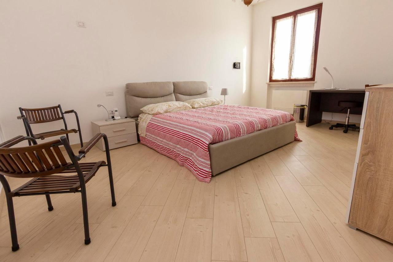 La Colomba B&B Castellaro  Экстерьер фото